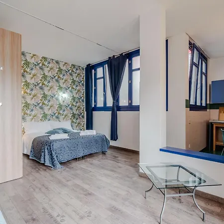 Guesthost - Nene's House